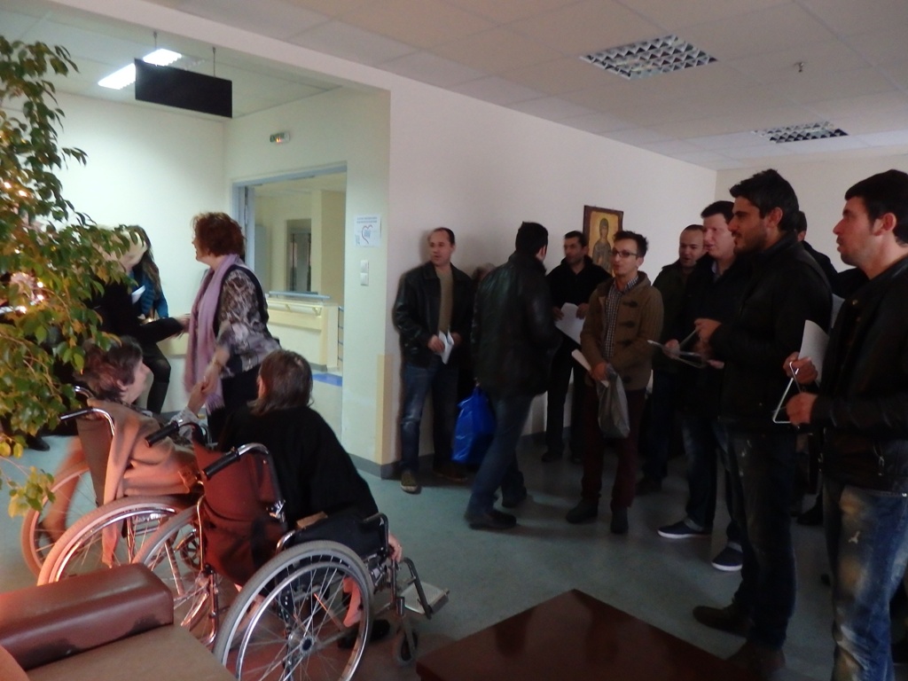 Οι νέοι του ναού μας κοντά στους ασθενείς -Μάρτιος 2014