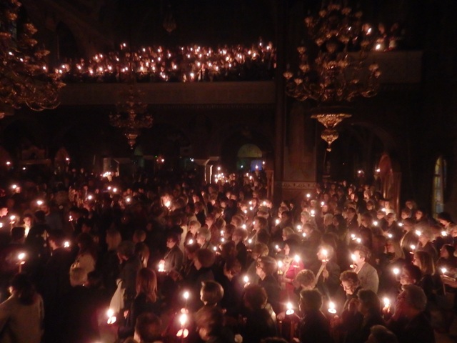 Μεγάλη Πέμπτη και Μεγάλη Παρασκευή στο ναό μας-Απρίλιος 2014