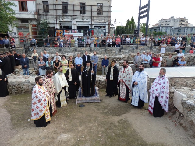 ΜΥΣΤΑΓΩΓΙΑ ΚΑΙ ΙΕΡΑ ΣΥΓΚΙΝΗΣΗ ΣΤΗΝ ΑΡΧΑΙΑ ΒΑΣΙΛΙΚΗ ΤΟΥ ΑΓΙΟΥ ΑΧΙΛΛΙΟΥ!