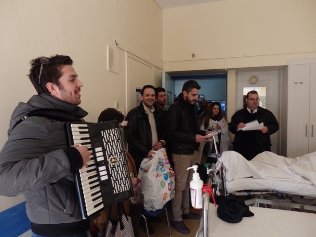 Χριστούγεννα μαζί με τον Χριστό για τους νέους του ναού μας.