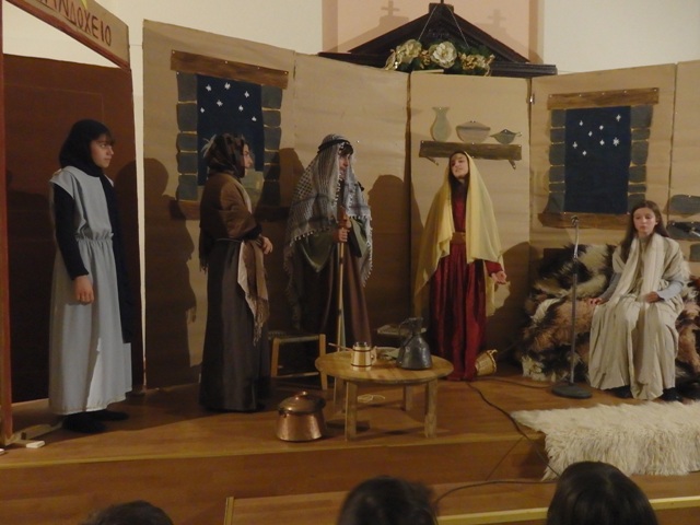 Τα κατηχητόπουλα του Ναού μας γιόρτασαν τα Χριστούγεννα.